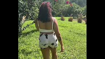 Latina Gordinha Solta Pum Alto Ao Ar Livre Com Bundona